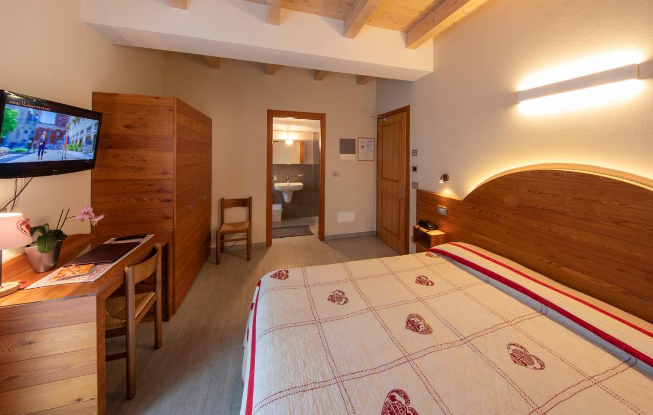 Albergo Edelweiss - Larespa Crodo Buitenkant foto