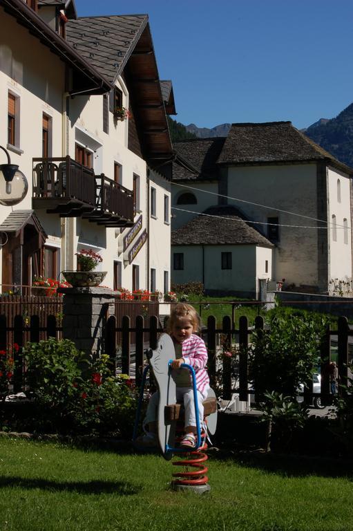Albergo Edelweiss - Larespa Crodo Buitenkant foto